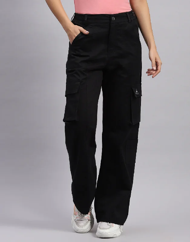 Women Black Solid Regular Fit Trouser